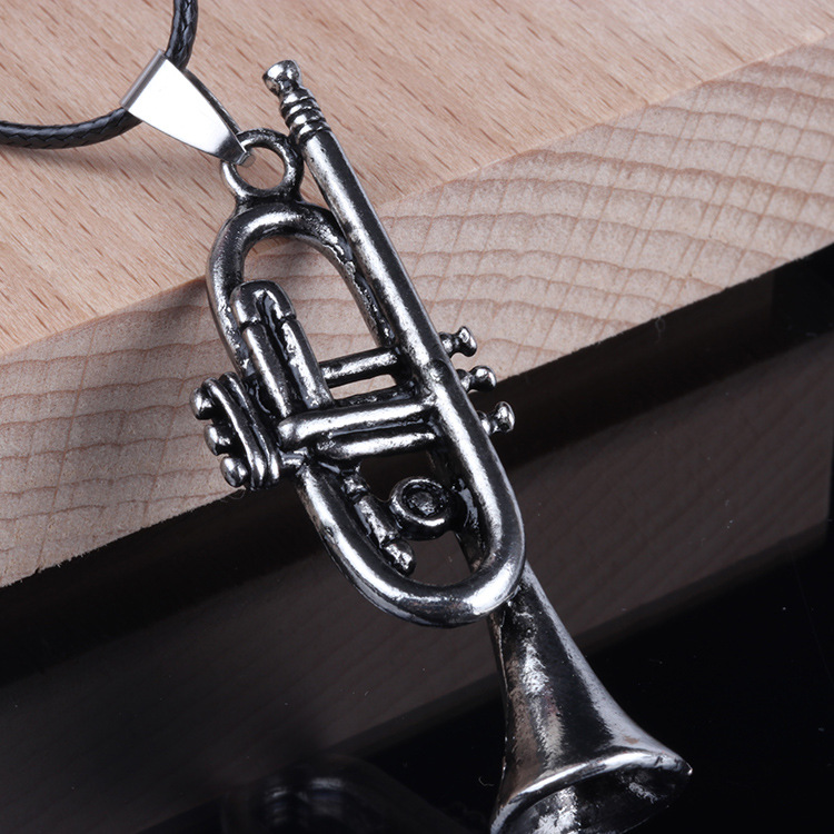 欧美时尚个性复古合金吊坠饰品批发 男士项链 管乐器小号孟宇饰品