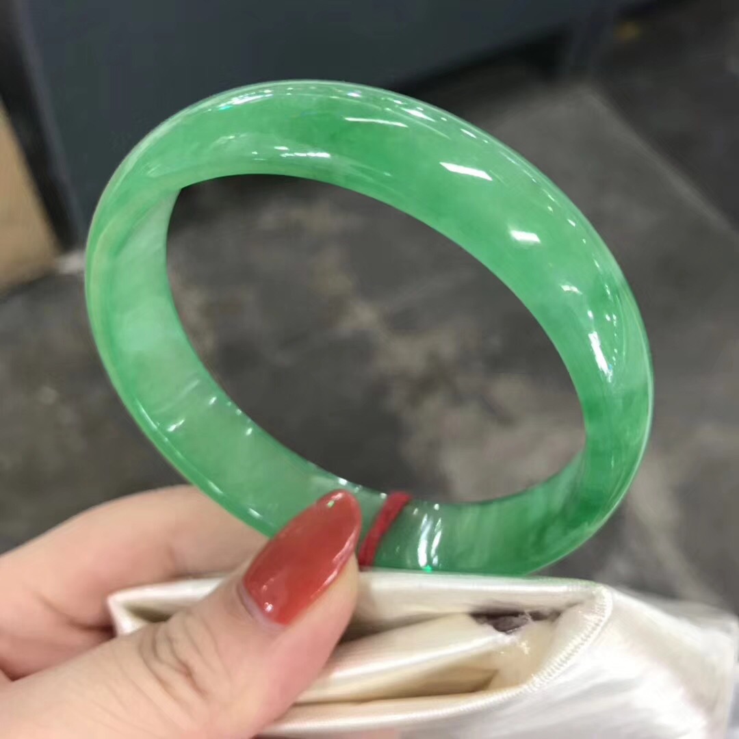 玉石缅甸翡翠ab货满绿手镯精工打磨糯种高冰满绿飘花翡翠ab货手环