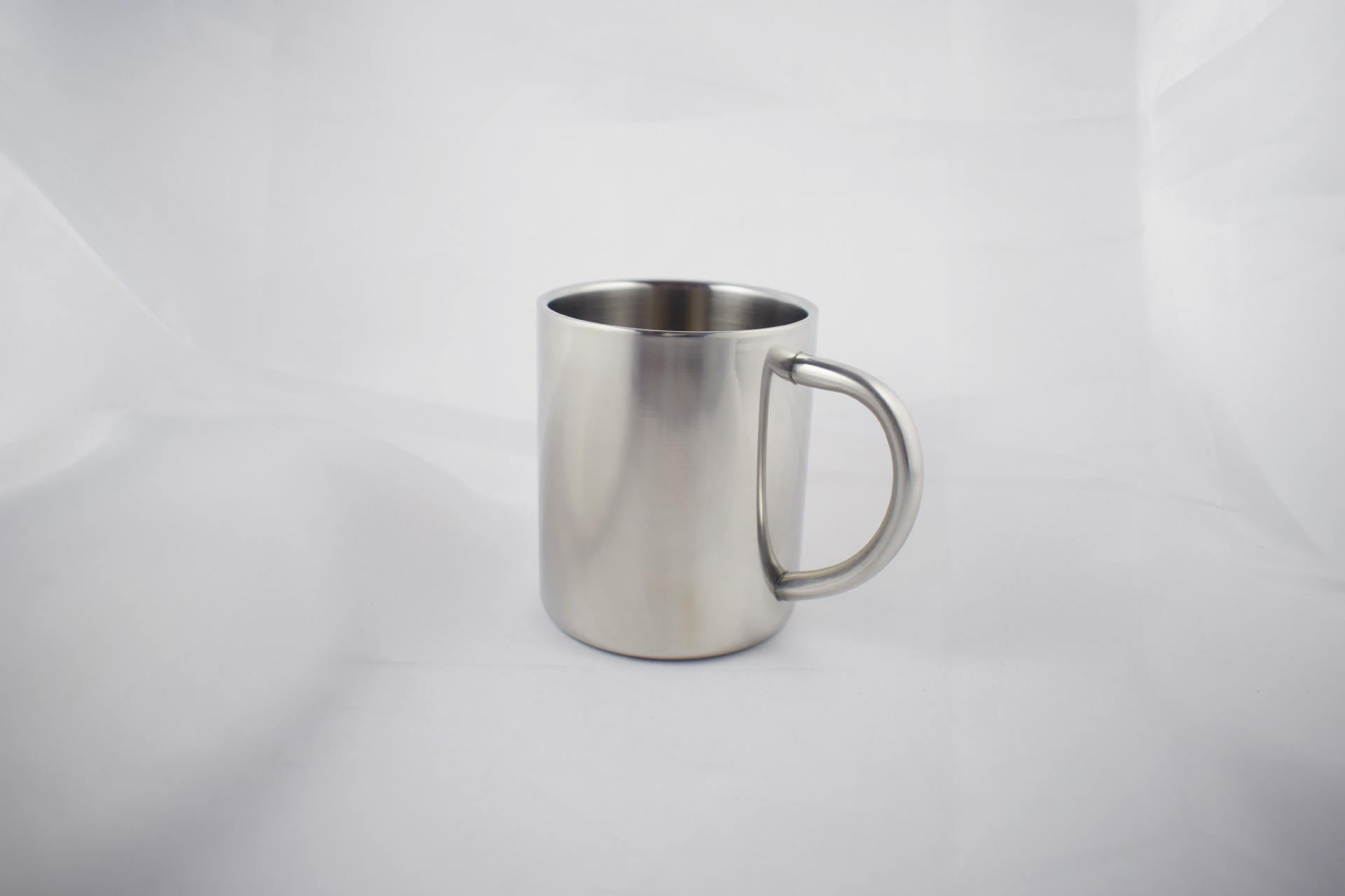 厂家批发供应 304不锈钢金属钢柄杯简约圆形办公咖啡杯双层水杯子