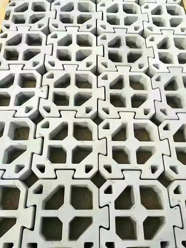 厂家直销自锁式护坡 混凝土预制块锁扣塑料市政模具 431*431*100