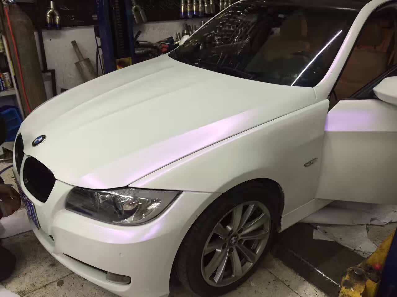 汽车改色膜 哑光白变色龙车身改色膜车身贴陶瓷白贝壳白变色膜