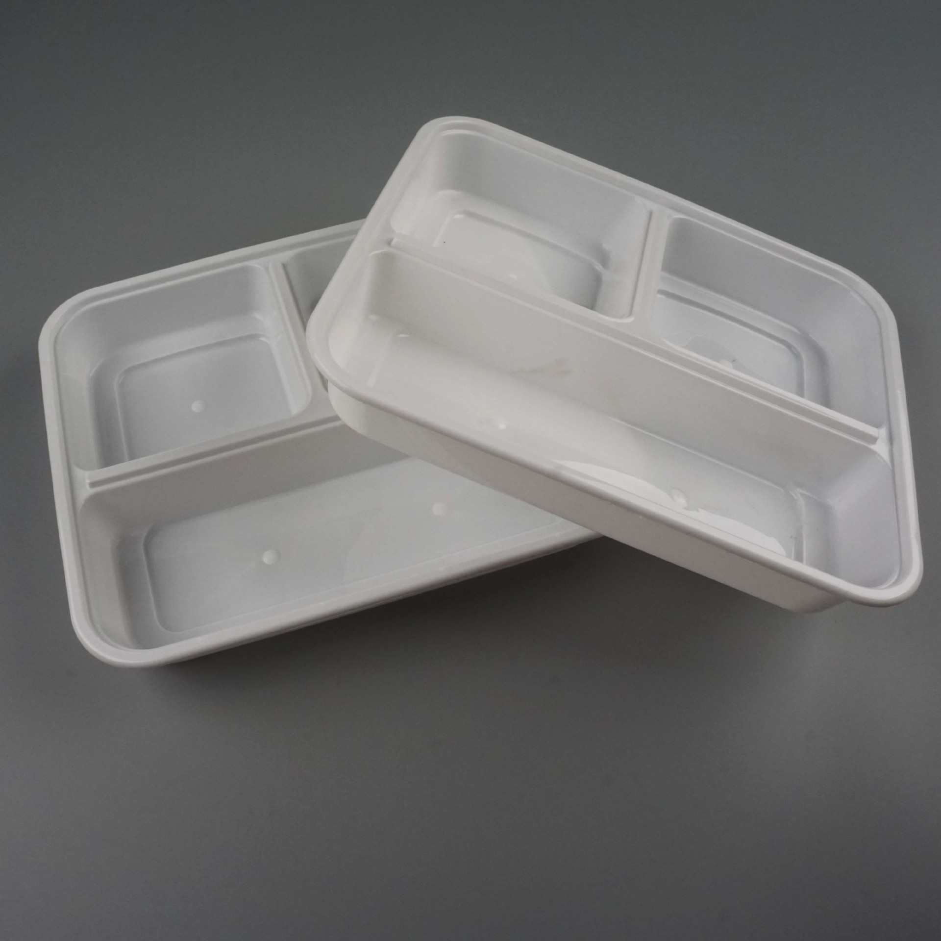 批发一次性pp注塑方形饭盒三格可微波炉快餐密封外卖打包盒印logo