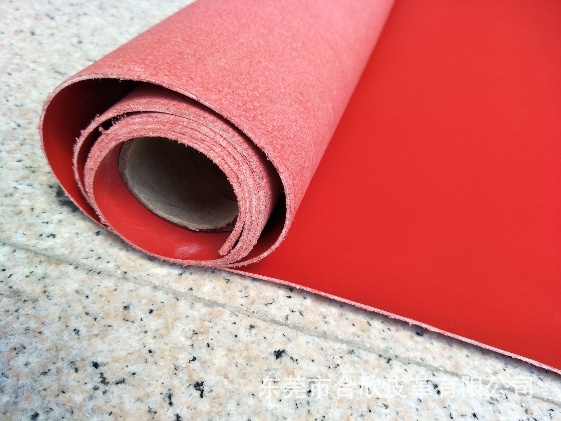 拉丝皮冲半孔真超皮革厂家,汽车方向盘沙发座椅冲孔拉丝皮革