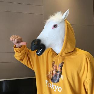 搞笑找头套搞笑上阿里巴巴求搞笑图主人头戴哈巴狗头套手上抓着哈巴狗