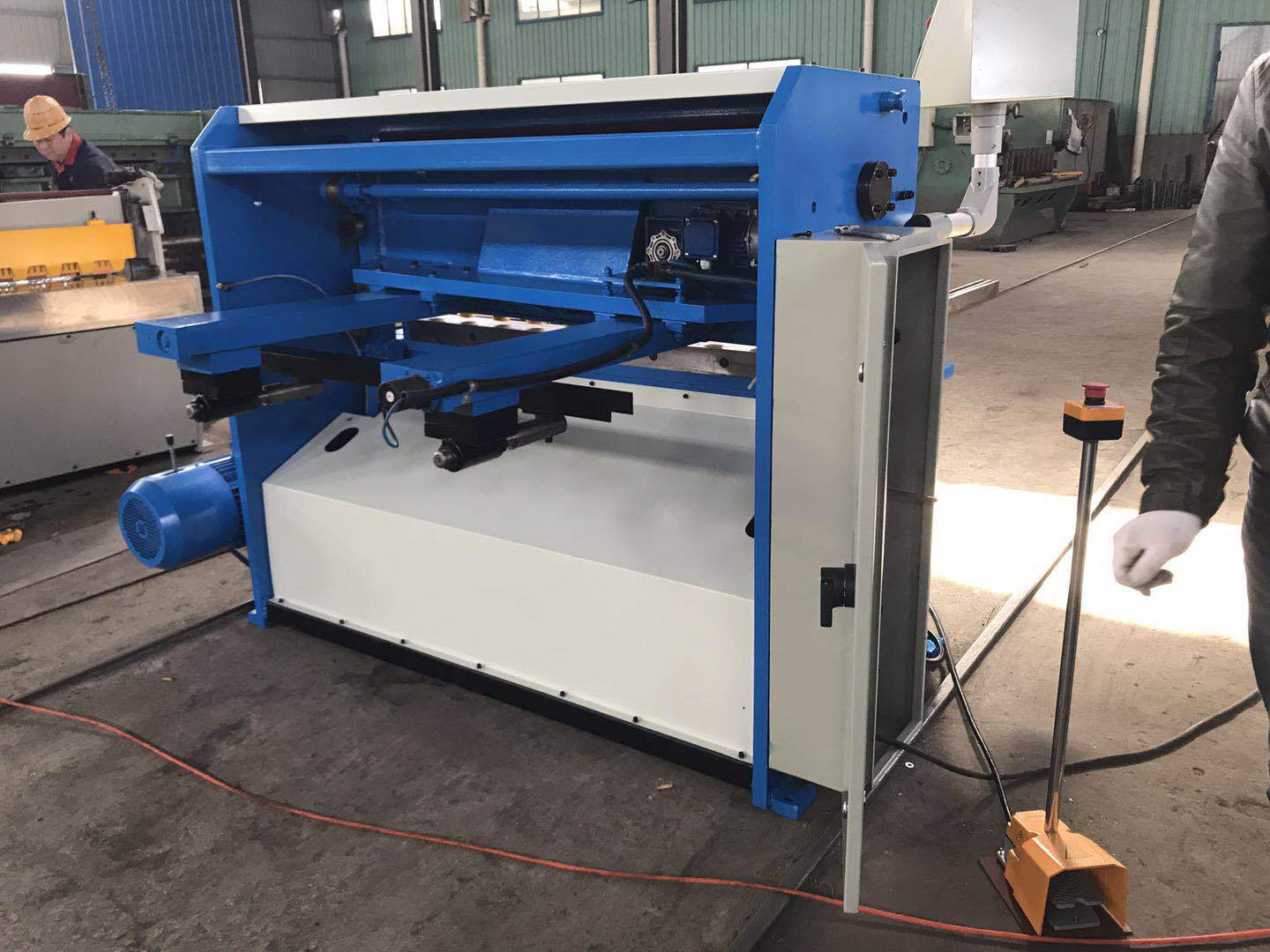 小型精密剪板机裁板机剪床