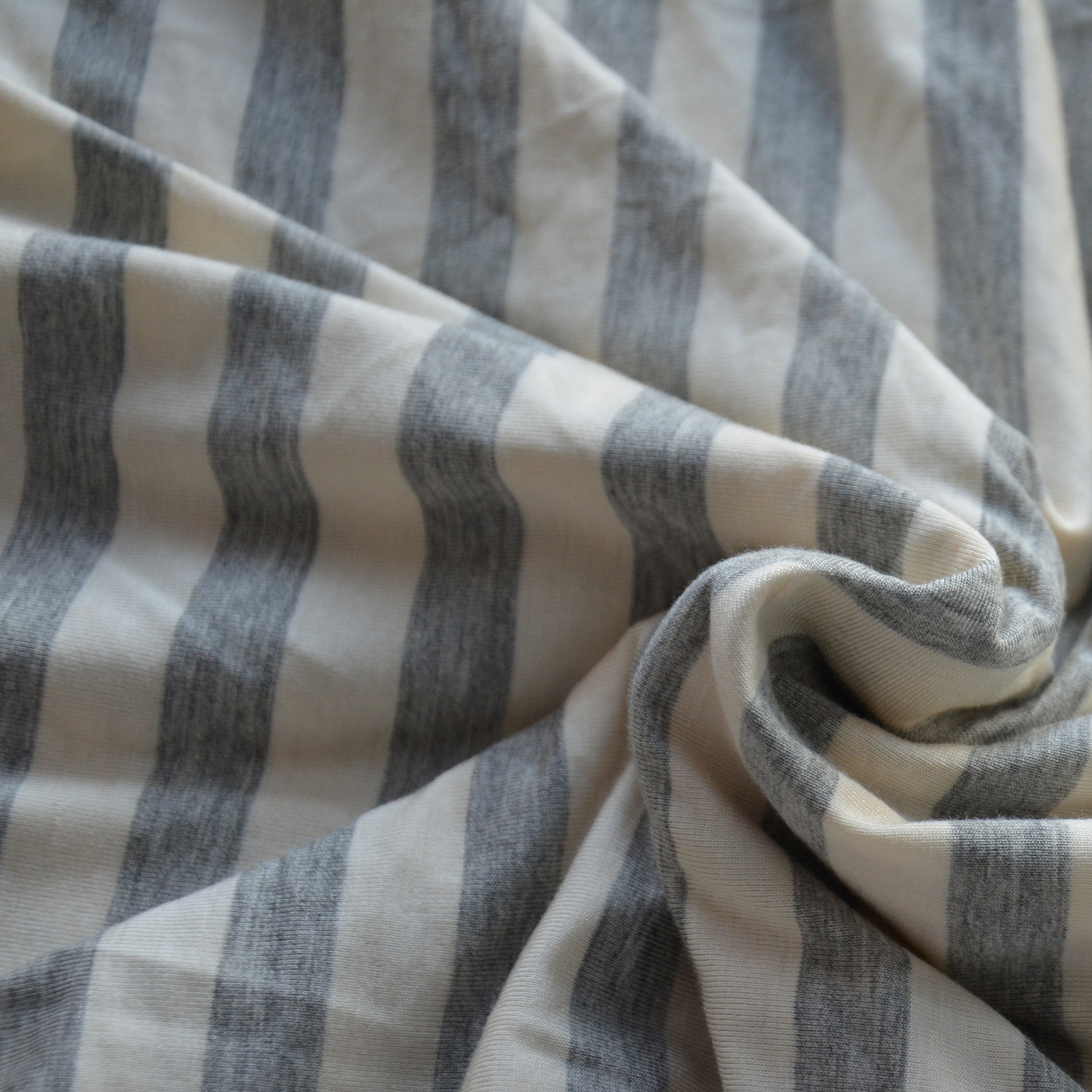 有机棉竹纤维针织面料 竹纤维针织汗布 吸湿排汗服装面料