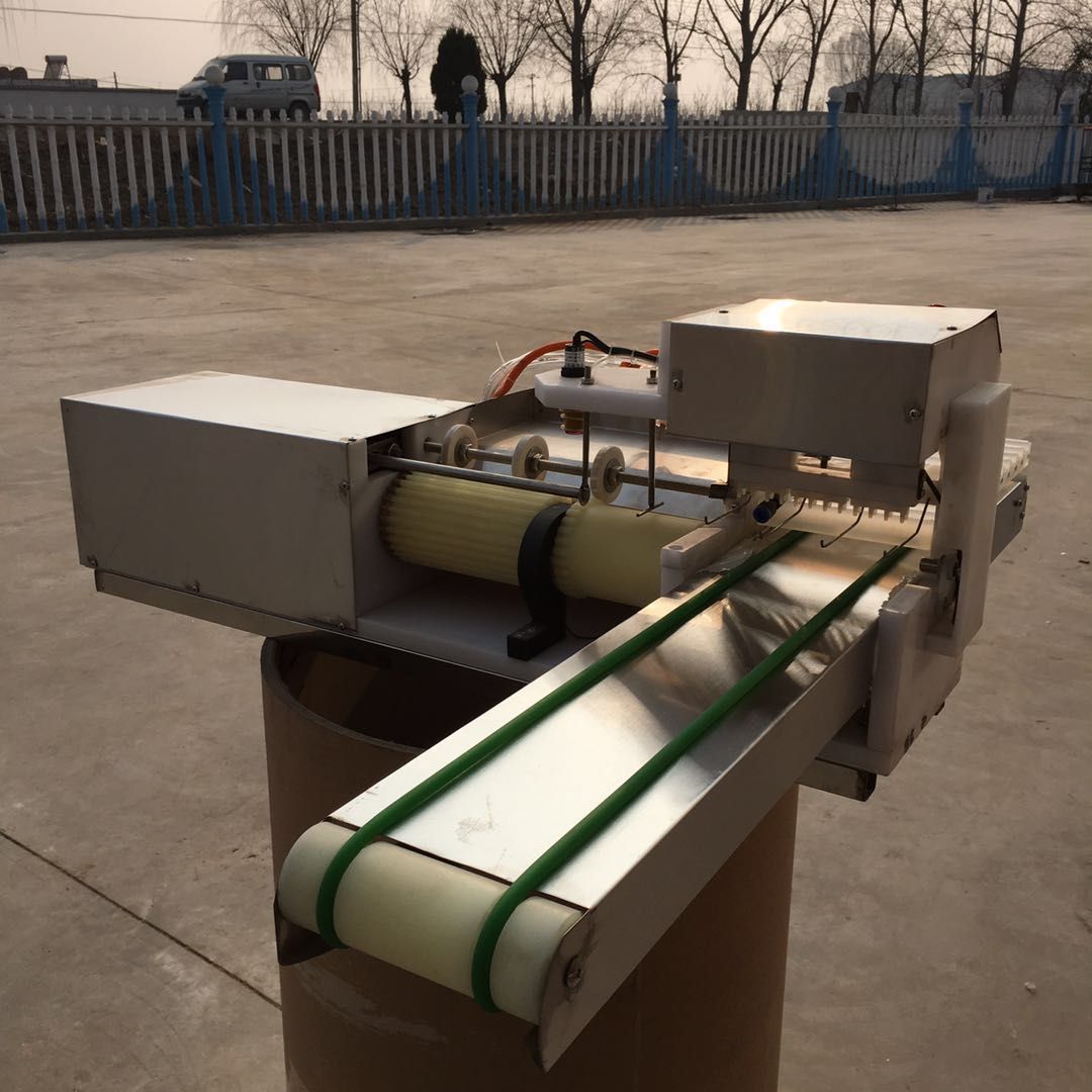 自动穿串机采用了先进的数字控制技术,将传感器控制,气动控制有机结合