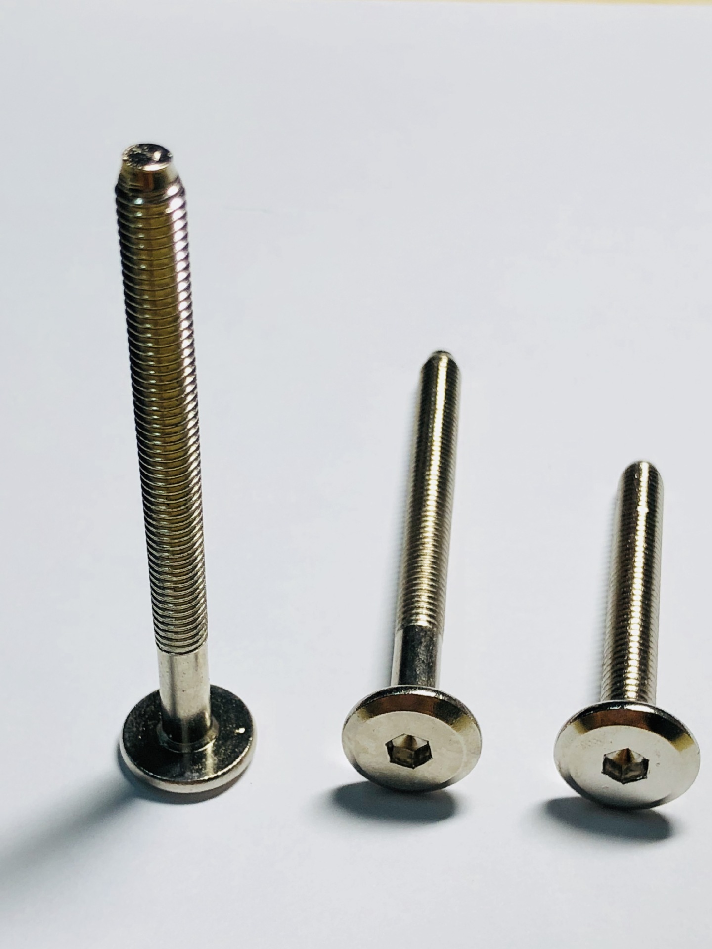 内六角螺钉_圆头内六角家具螺钉 标准m6镀镍镀仿金 - 阿里巴巴