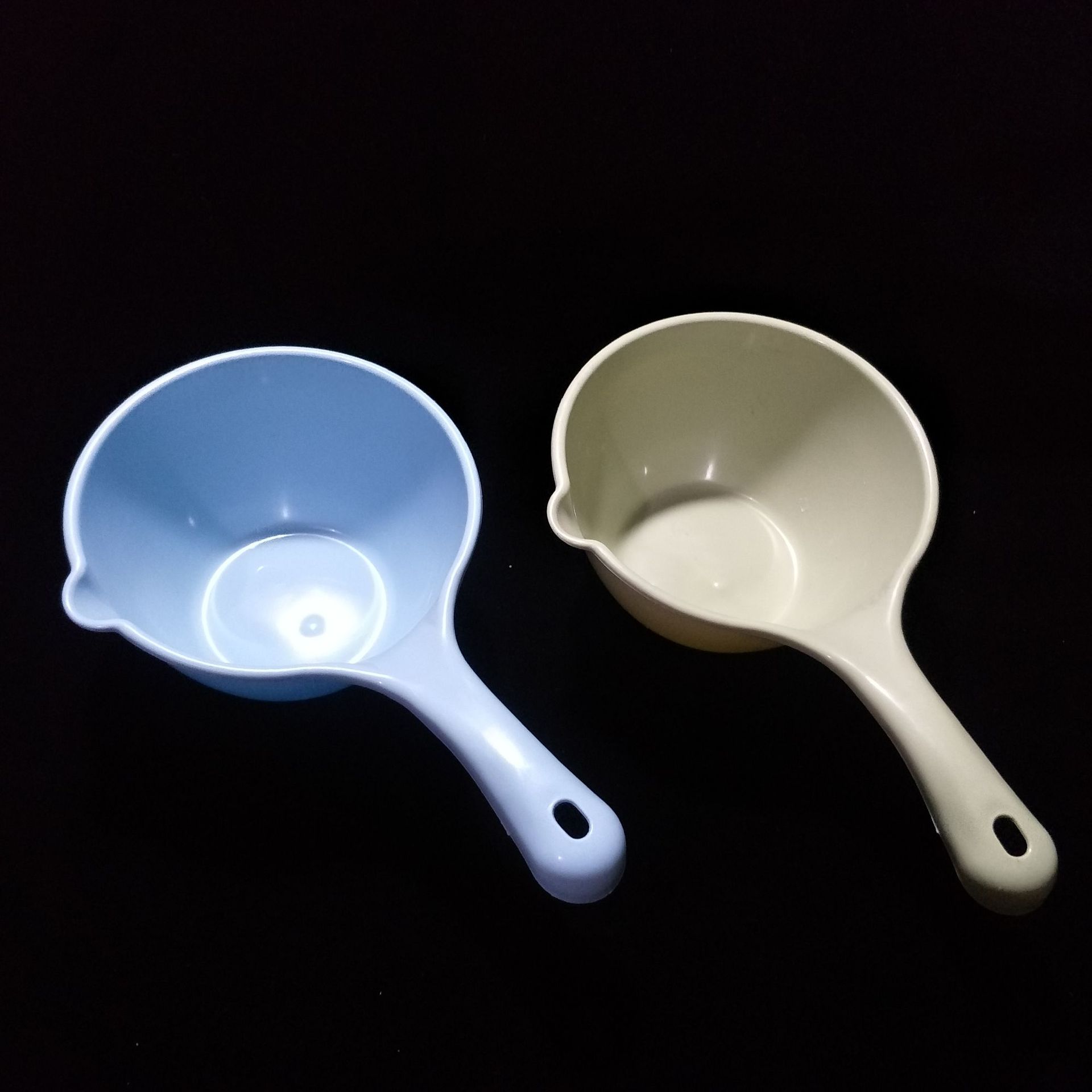 加厚实色水瓢pp塑料水勺厨房塑料水舀2元店两元超市二元店批发