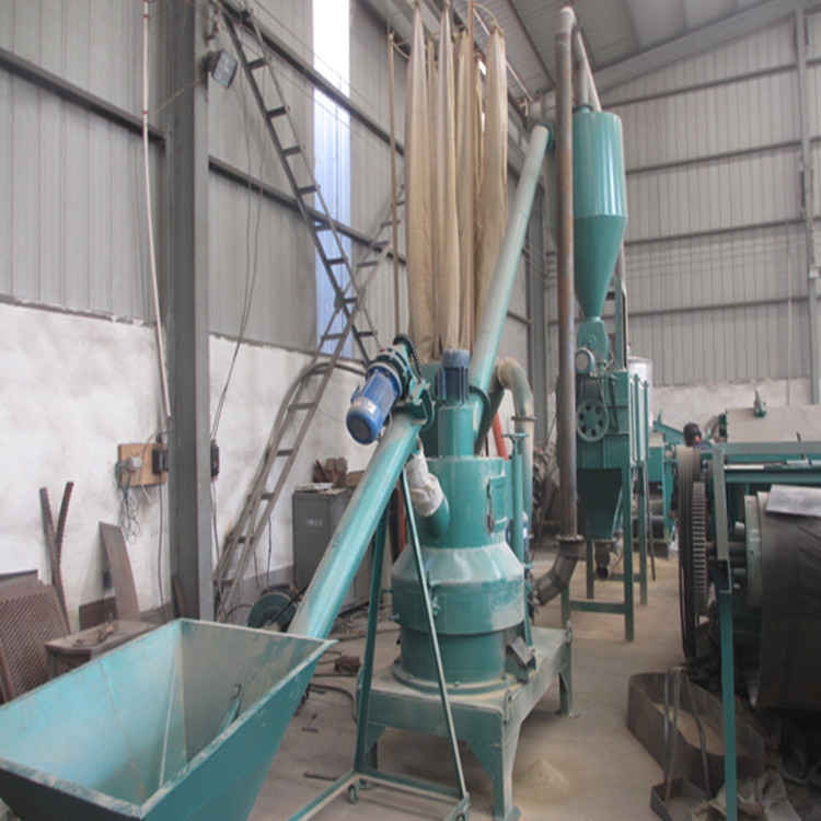 现货直供6r辊碾式木粉机立式木粉机制香木粉机稻壳粉碎机