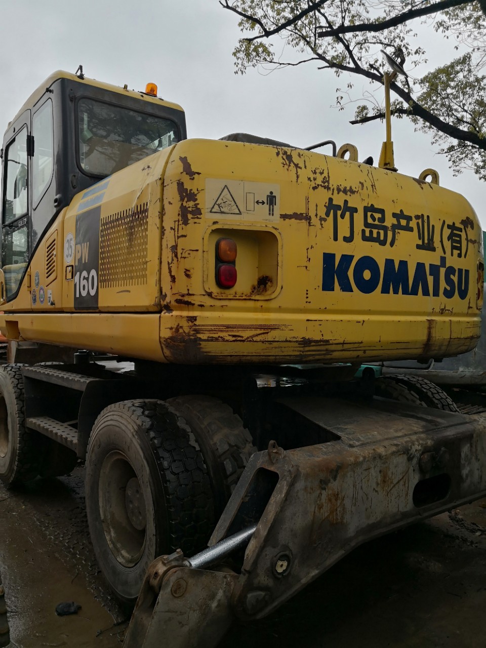二手小松160轮式挖掘机