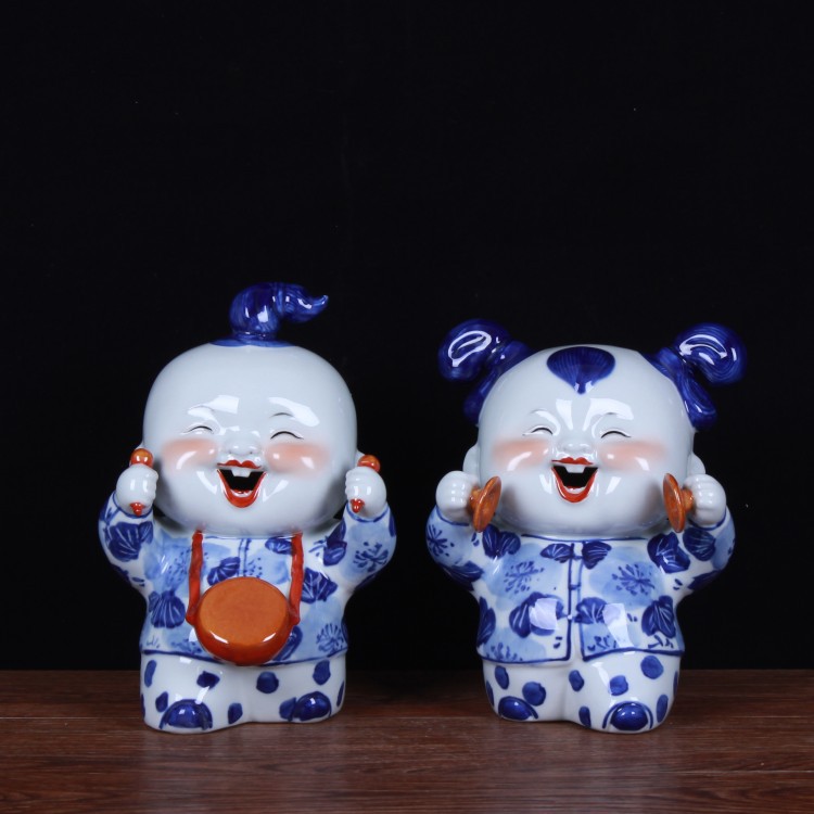 青花瓷可爱娃娃家居电视柜装饰摆设陶瓷工艺品结婚礼物柜台装饰