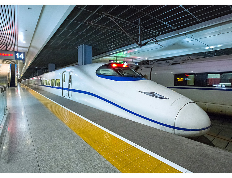 全瓷盲道砖定制 防滑耐磨盲道砖300*300 车站陶瓷导盲砖线