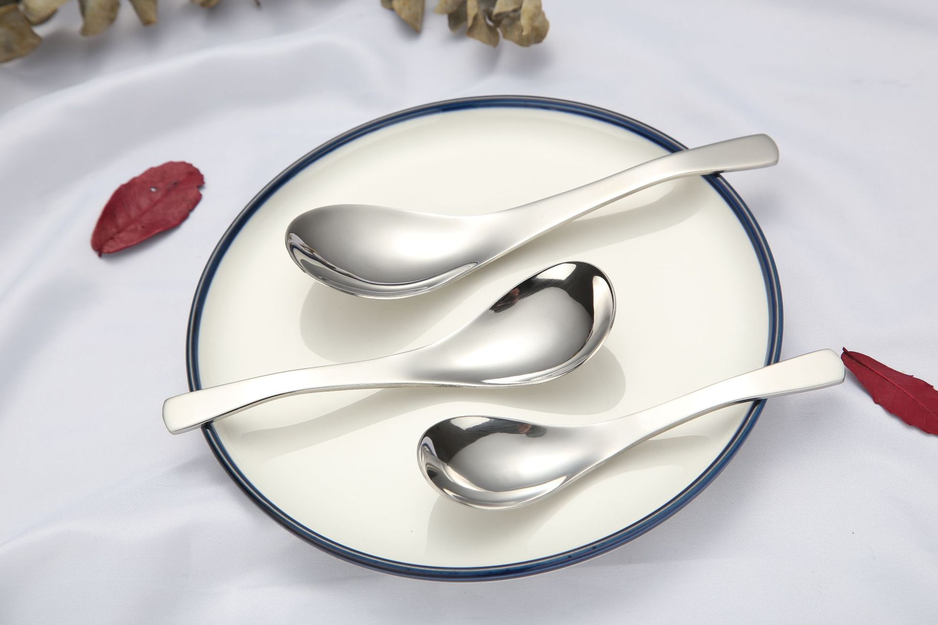 410不锈钢勺子圆底勺西餐汤勺宫廷伯爵勺不锈钢餐具勺跨境专供