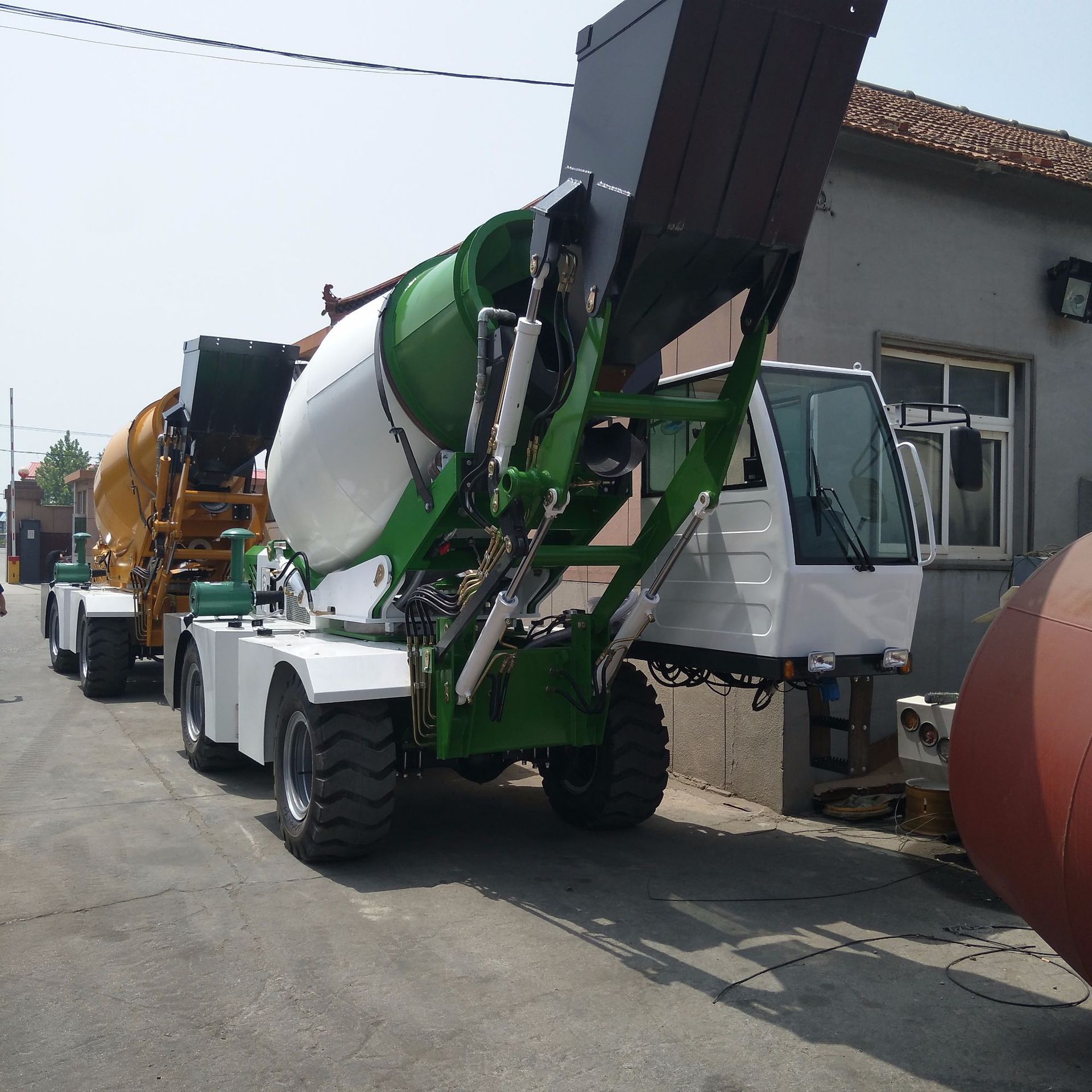 自动上料搅拌车 多功能小型搅拌罐车 1-4方搅拌车 操作简单实用