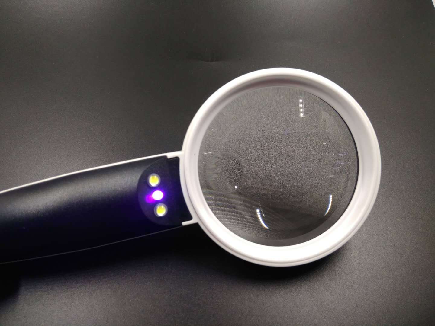 6h-4新款手持式带led灯紫光验钞灯65mm镜面6.5倍高清亚克力放大镜