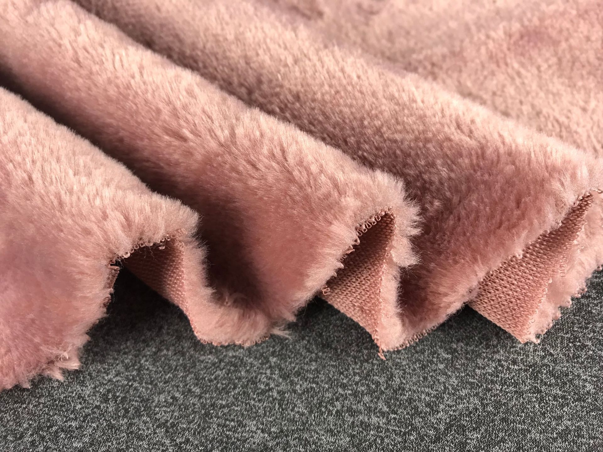 现货 经编600g无光超柔平毛 平剪毛 仿兔毛 纯色服装鞋材毛绒面料