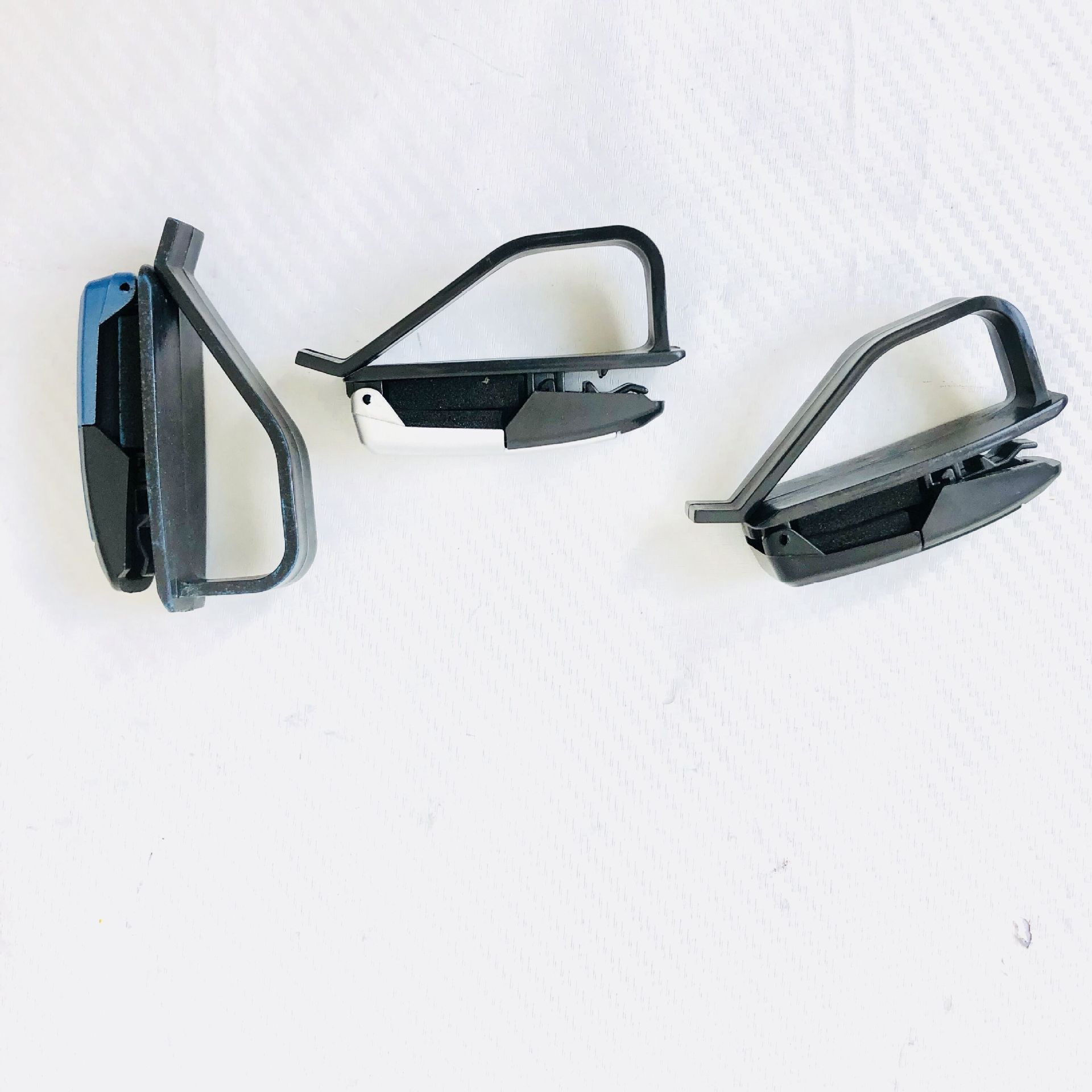 眼镜夹黑色多功能眼镜架加强型票据眼镜夹创意汽车用