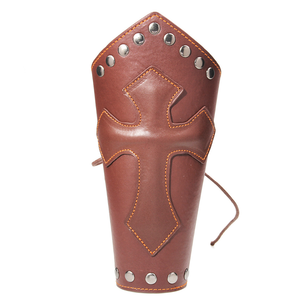 时尚新款野外射击护臂弓箭皮革护具十字架复古护腕周边装饰品批发