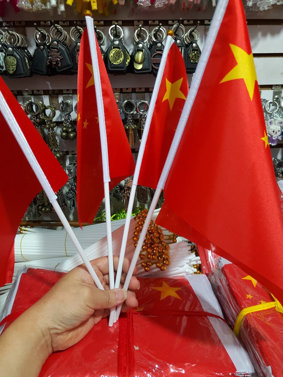 国庆节国旗五星红旗20x28手摇红旗旗帜批发江湖热卖扫码礼品-阿里巴巴