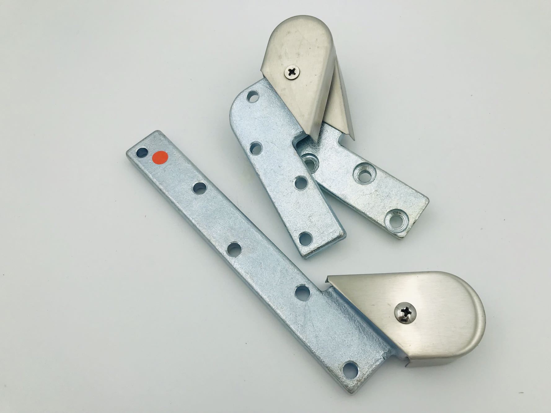 偏心门轴的中间轴