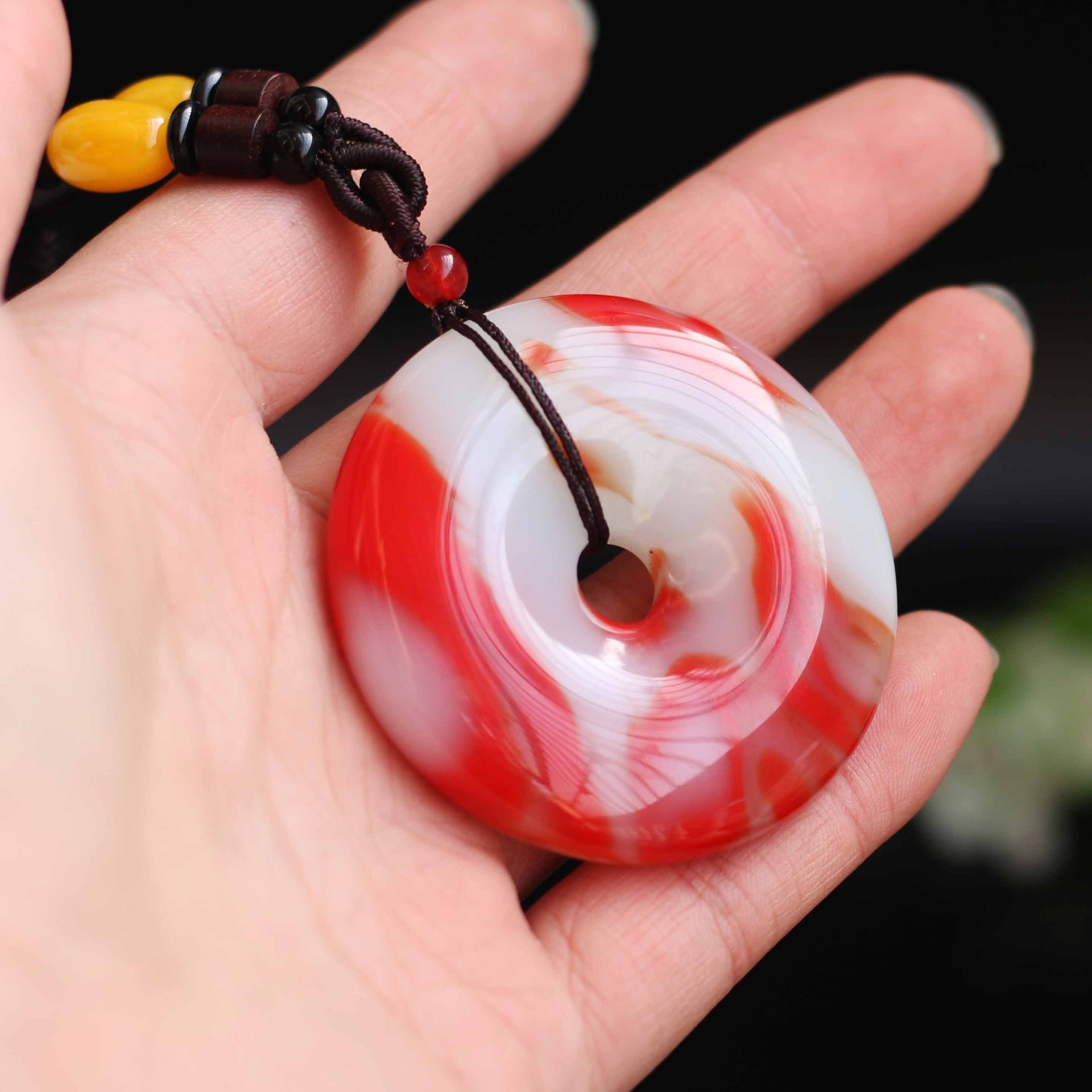 平安扣 新疆和田玉金丝玉鸡血玉平安扣吊坠毛衣链 彩玉平安扣吊坠