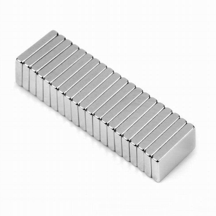 磁铁厂家订做钕铁硼强力圆形永磁 各种规格n35强磁超薄磁铁片