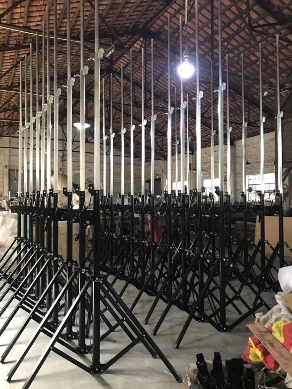 手摇灯架/4米高手摇支架/帕灯支架/三角架/led灯光手摇架