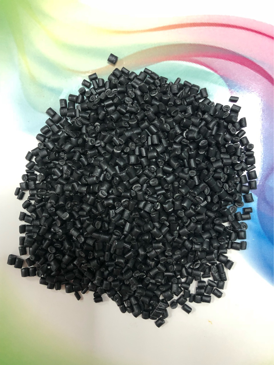 pp聚丙烯塑料颗粒黑色白色pp造粒颗粒注塑pp增韧pp颗粒
