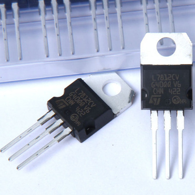 7812 l7812cv 12v/1a直插to-220三端稳压器 原装现货