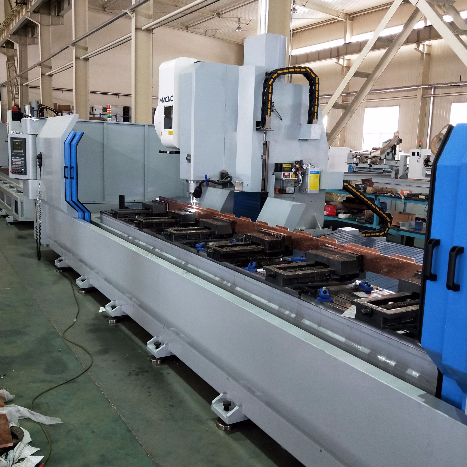 8mpa工作压力bt40刀具类型380v 50hz电源技术参数technical parameter