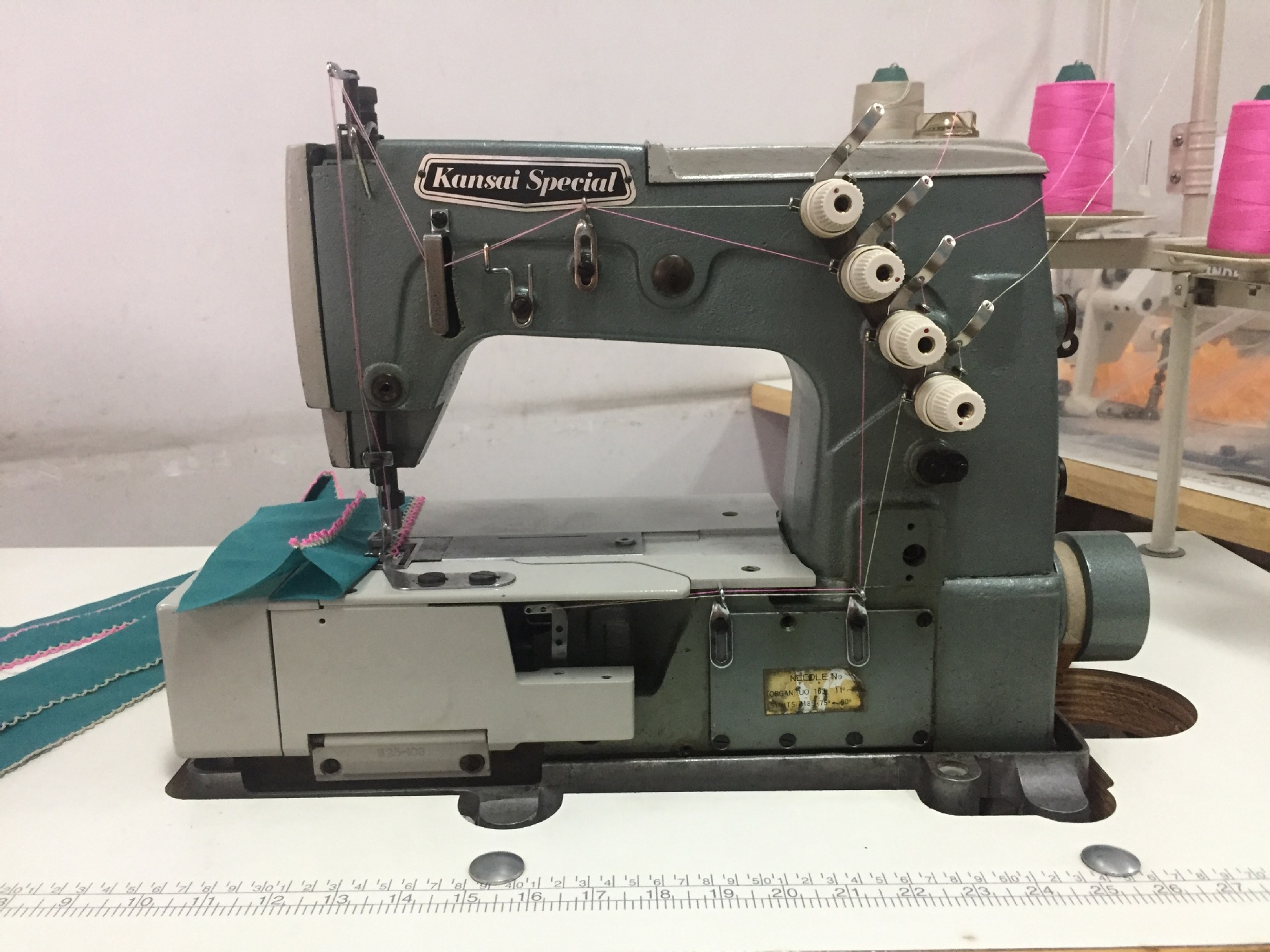 二手日本关西牌1302狗牙花边机