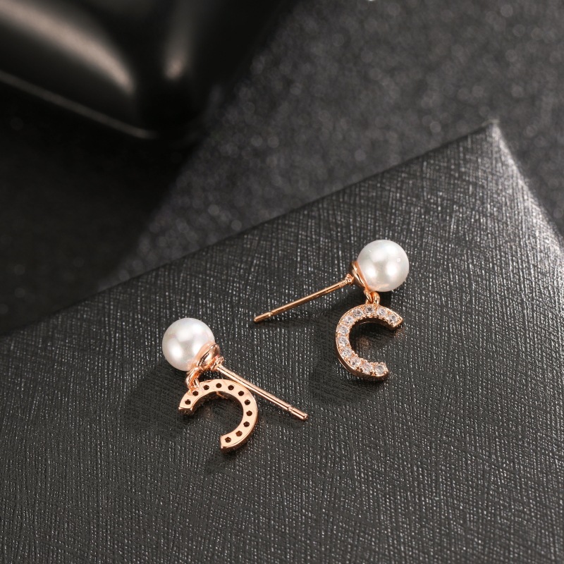 创美首饰百搭配饰aaa级锆石字母耳钉女时尚淑女耳环外贸货源耳饰