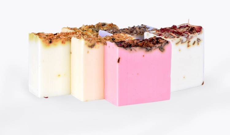 手工皂批发 代加工定制 oem 新款玫瑰花滋润润肤半冷制皂 花瓣皂