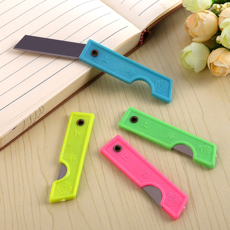 老式折叠小刀 削铅笔刀 美工刀 塑料裁剪刀彩色 削笔刀可定制批发