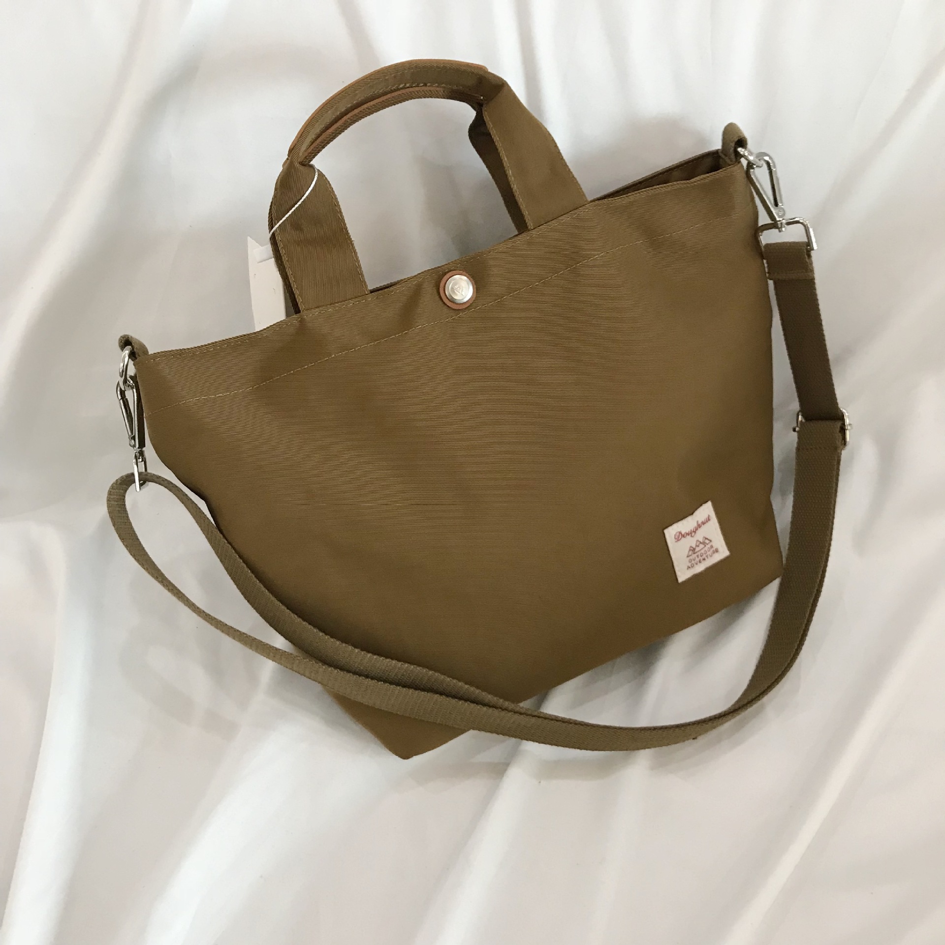 厂家直销香港doughnut甜甜圈日韩多色单肩斜跨手挽尼龙布包小号