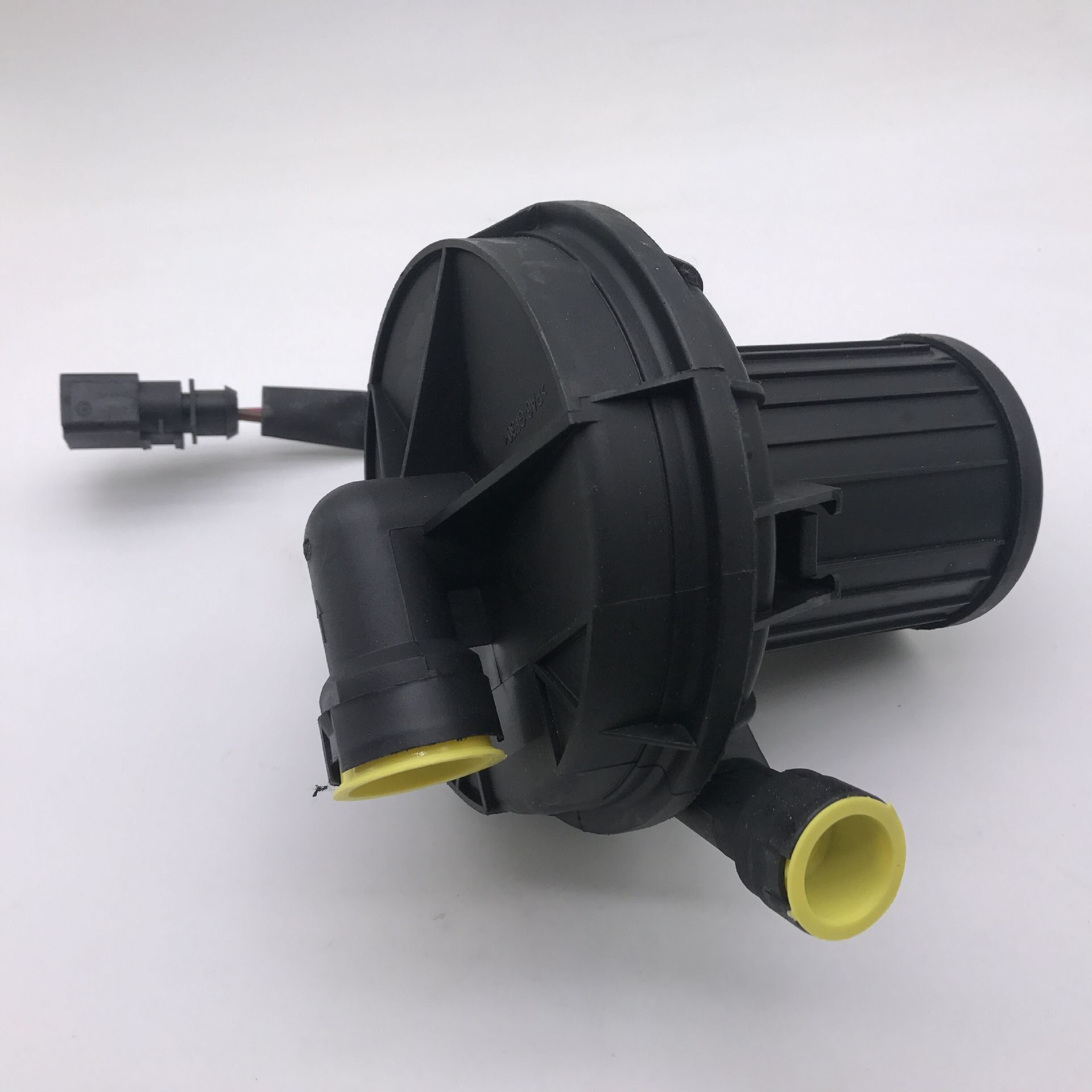 奥迪二次空气泵