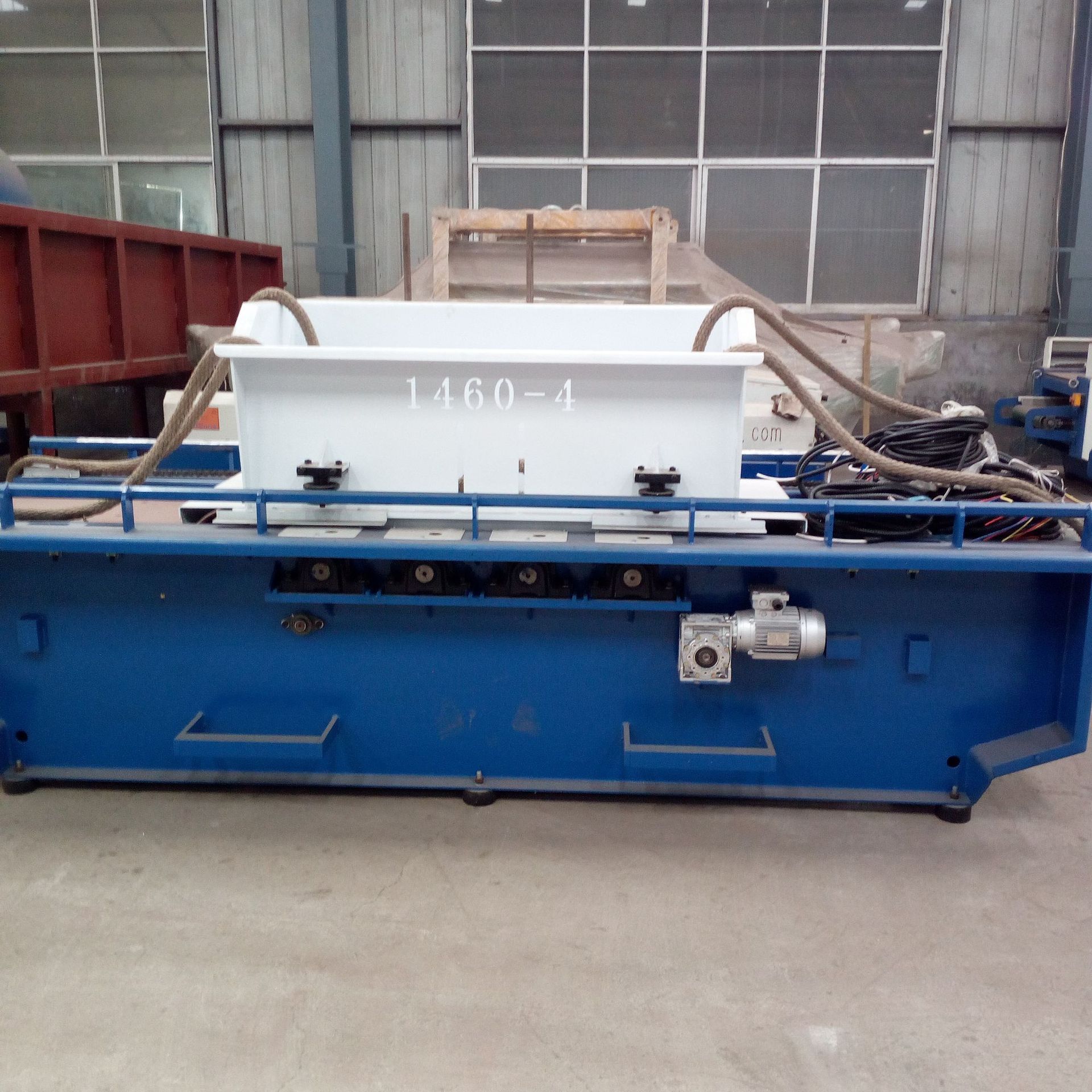 厂家销售新型刨花机刨花粉碎机木材刨花机合金刀片质量好