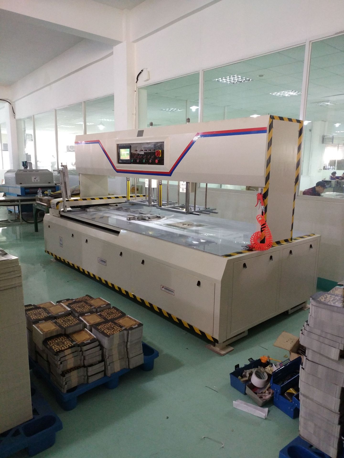 全自动对开双头吊牌拆标机自动清废机吊牌药盒烟包盒双头取