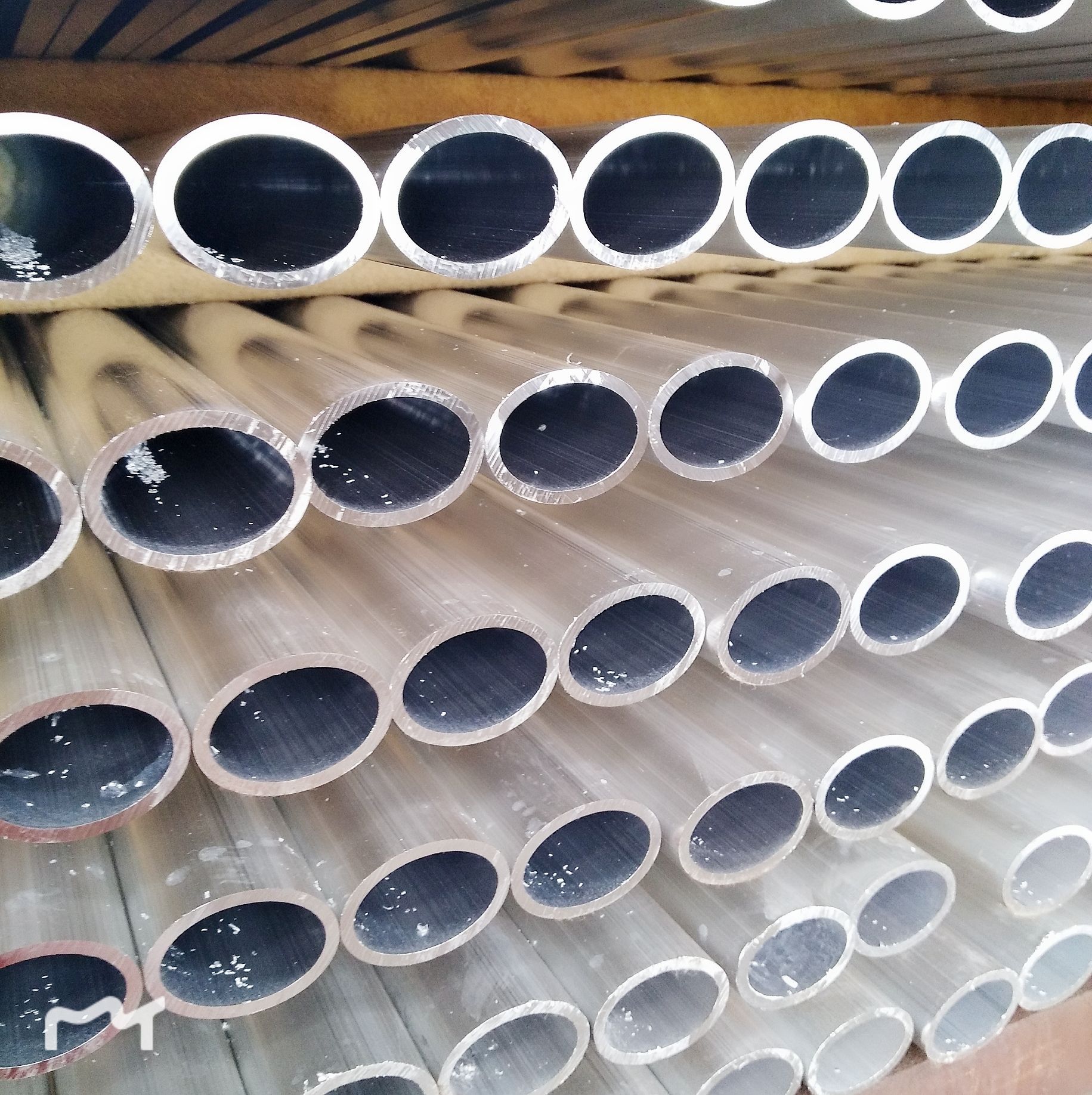 厂家定制 6063-t5厚壁铝管旗杆铝型材工业椭圆管铝方管铝型材