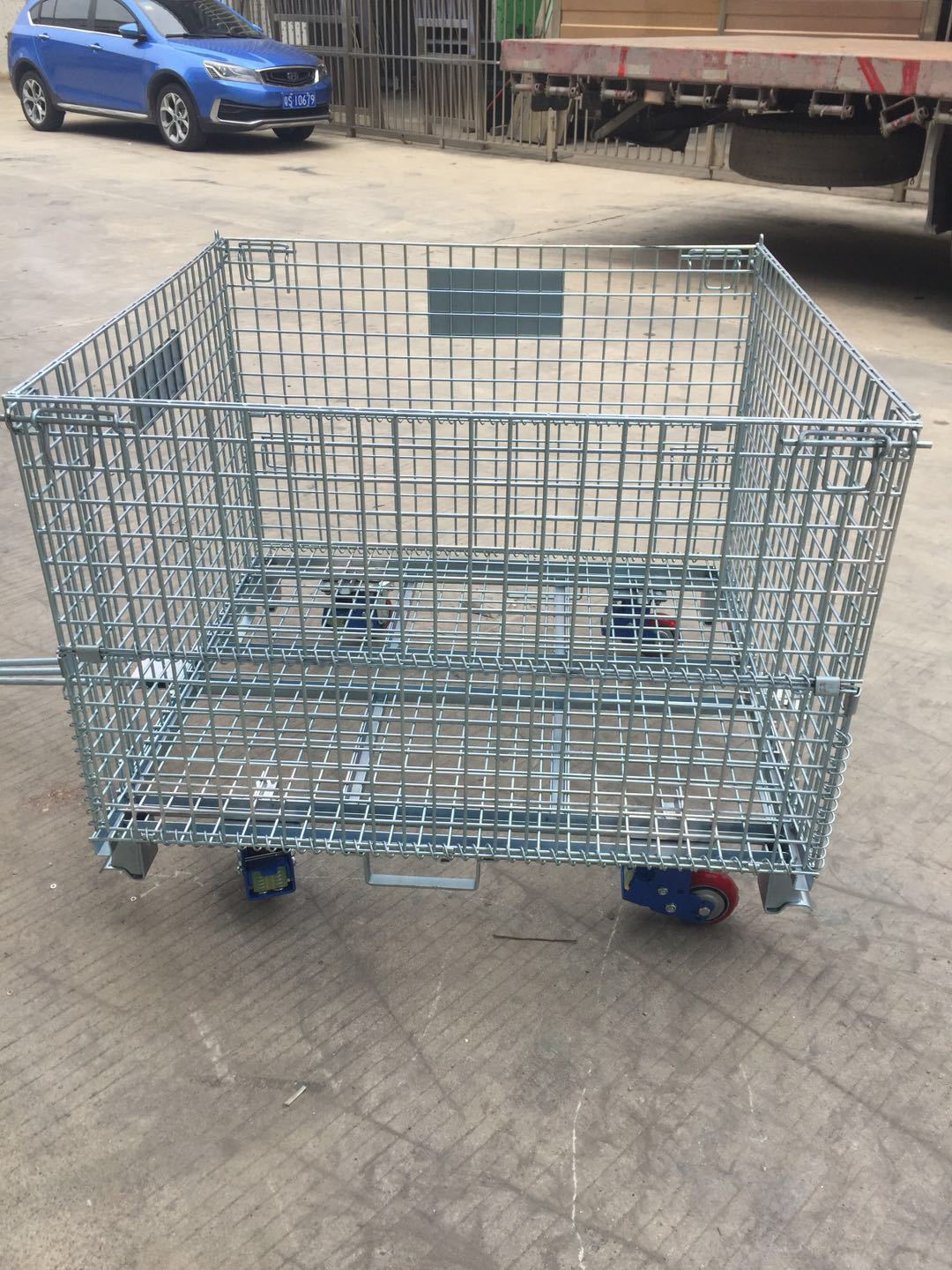出售二手铁笼折叠笼铁筐蝴蝶笼仓储笼九成新1200*1160*900带轮