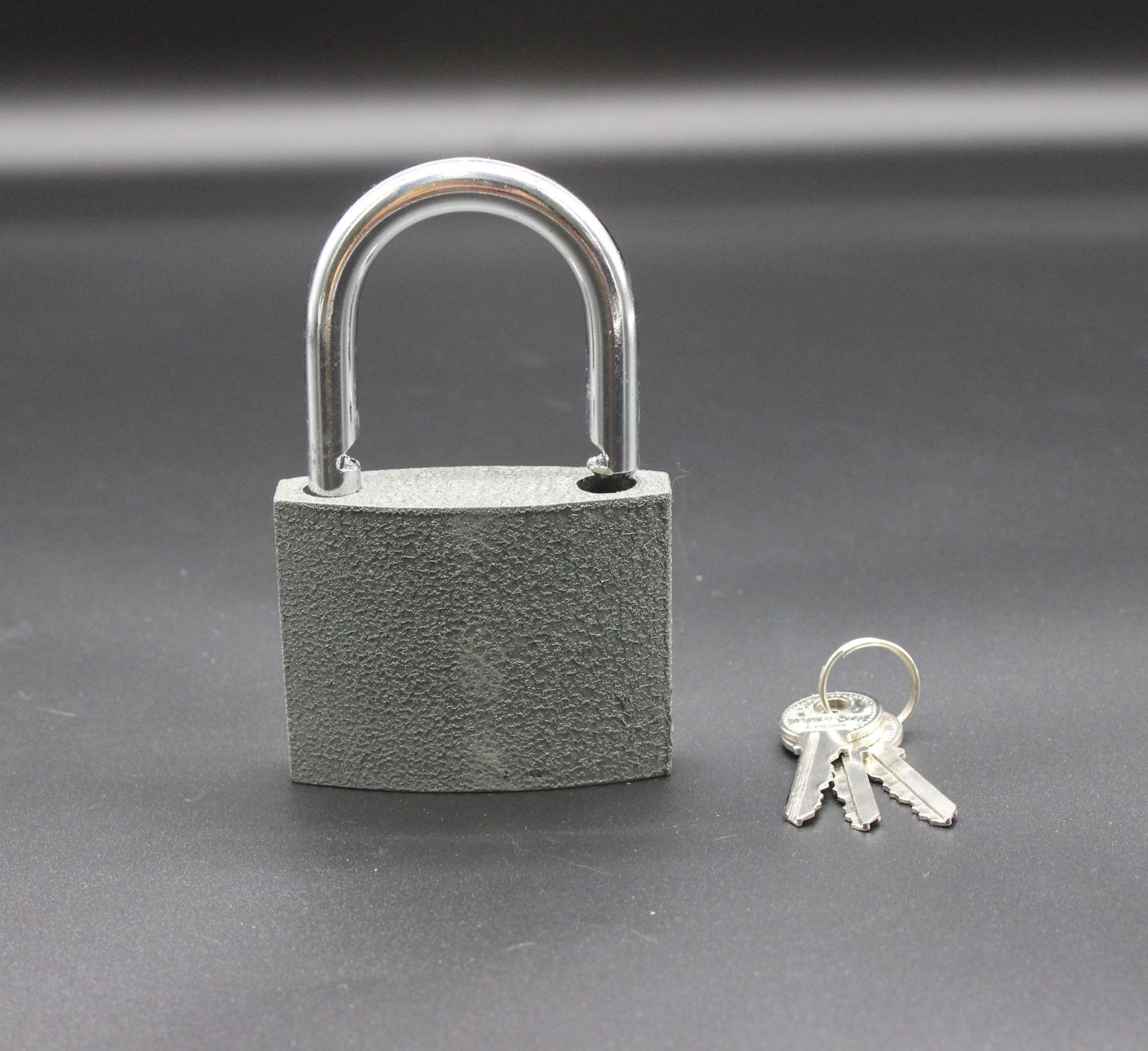 永固牌厚型灰漆挂锁短梁单开仿铜挂锁独立锁厂家直销通开锁可定制