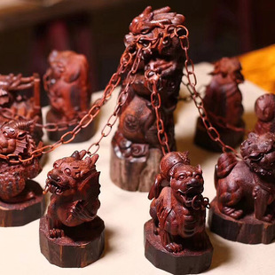 印度小叶紫檀《龙生九子》摆件 高油密老料 湖南工 木质雕刻藏品