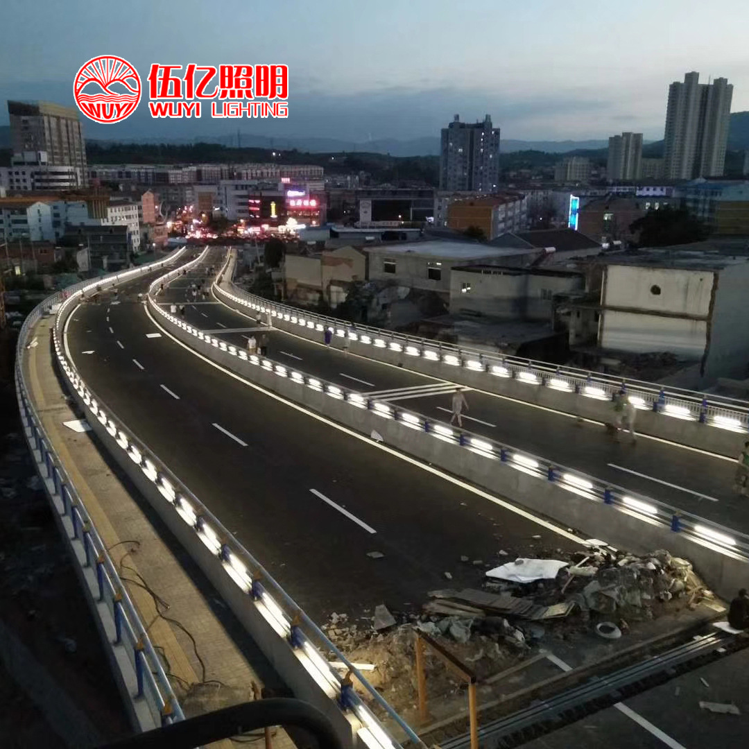 led桥梁灯防撞护栏灯led桥梁灯护栏灯高速路防撞灯低空照明