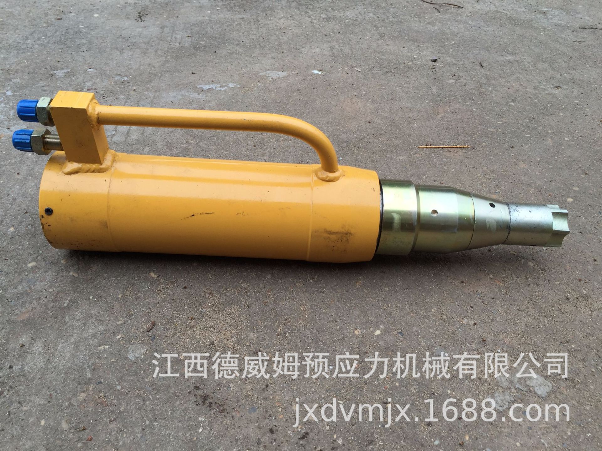 单根钢绞线预应力张拉ydc250qx千斤顶前卡式