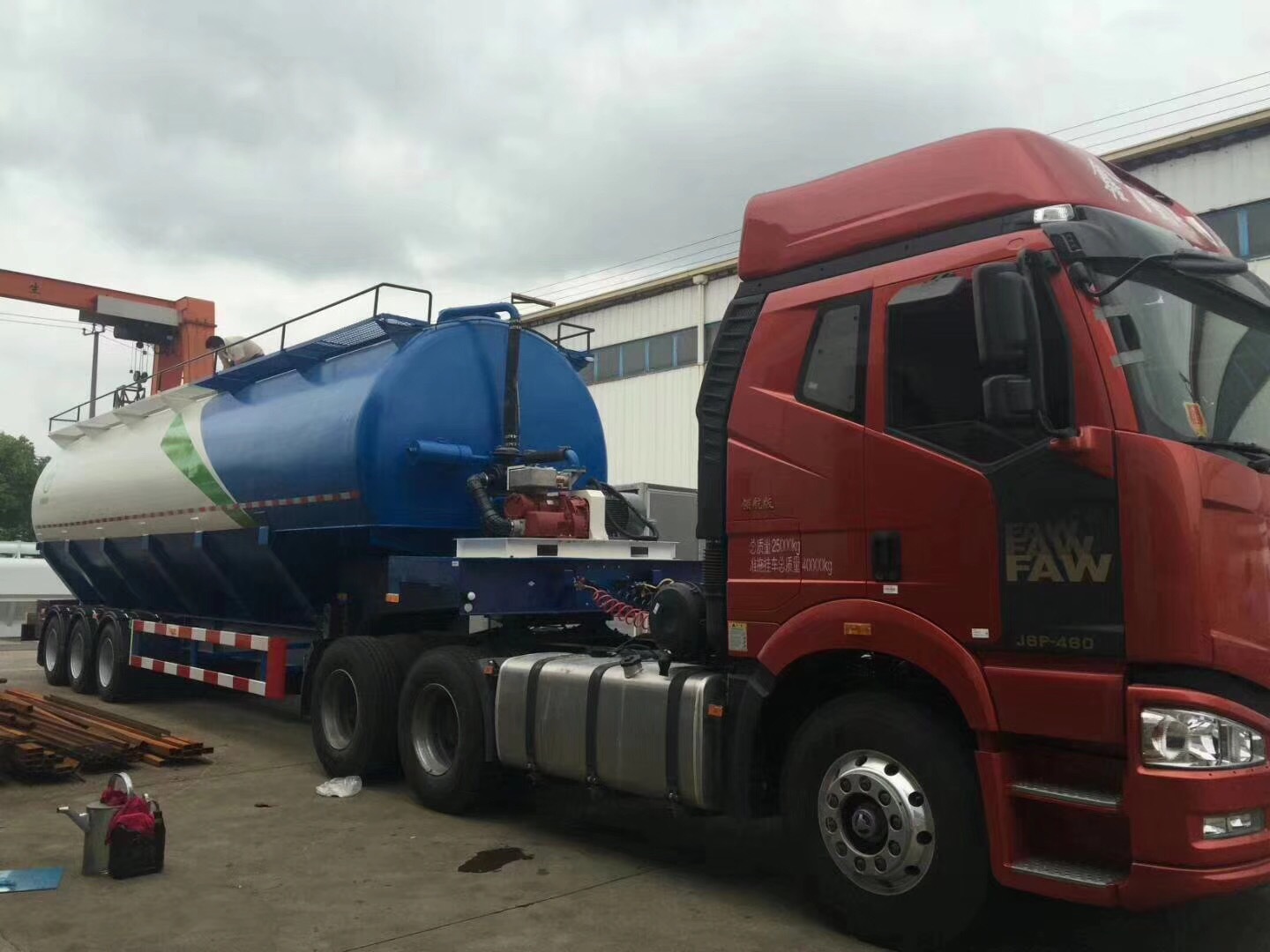 压缩机气泵水泥搅拌站罐车粉粒颗粒物料输送专用低压螺杆空压机