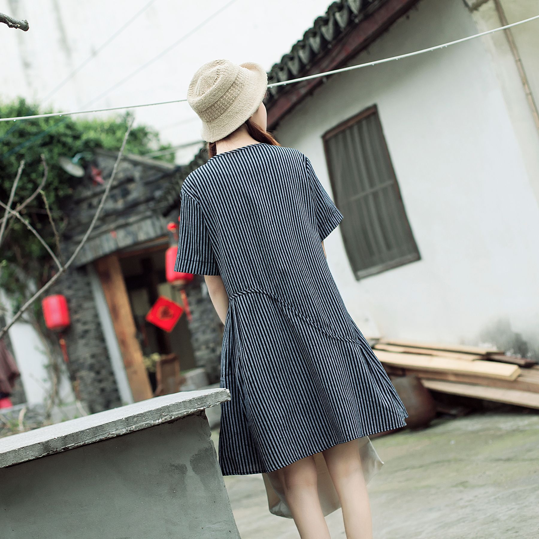 200斤胖mm韩版18夏季显瘦遮肉拼接条纹短袖连衣裙加大码女装2652