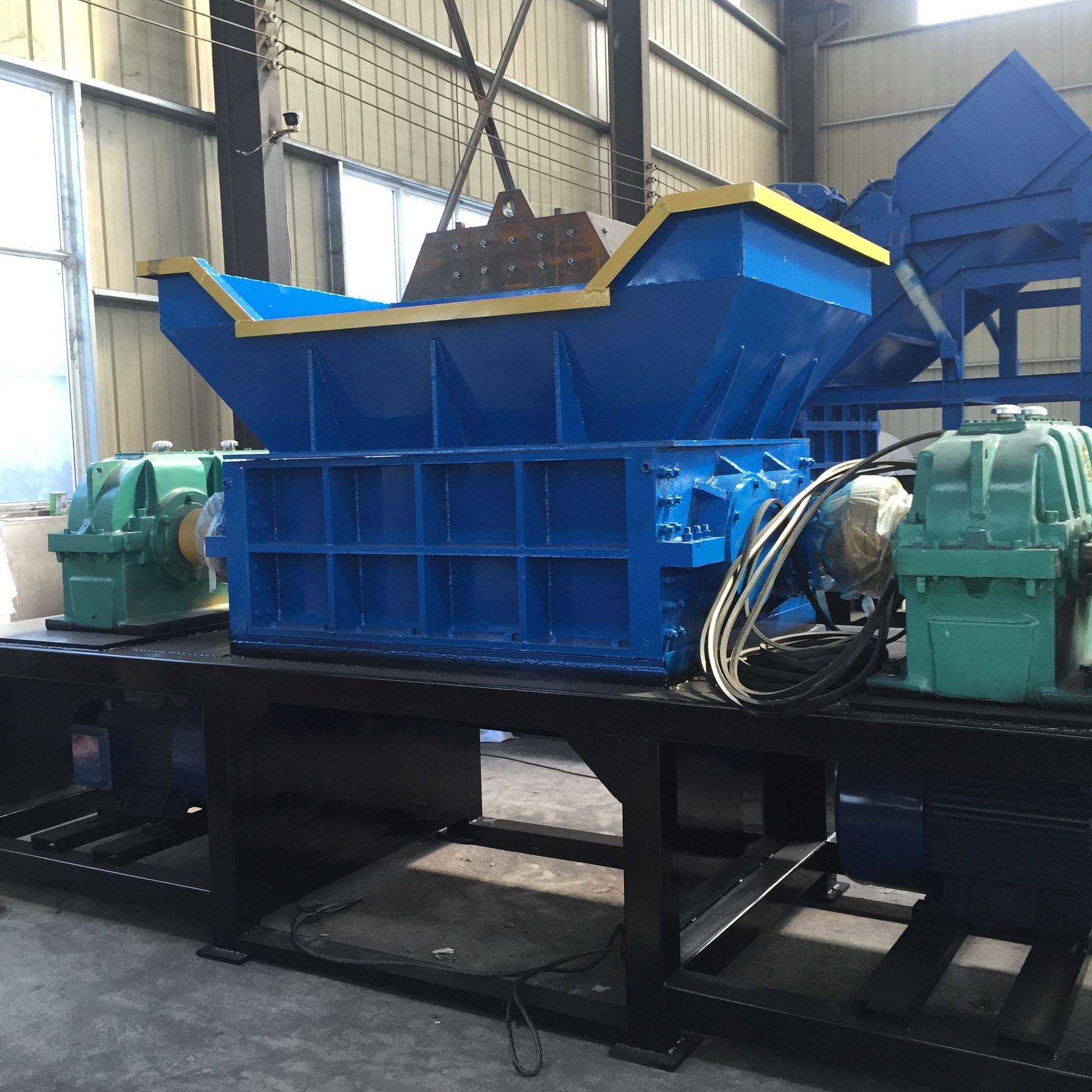 铁刨花撕碎机 铁屑 铁销 钢刨花撕碎机 金属压块撕碎机