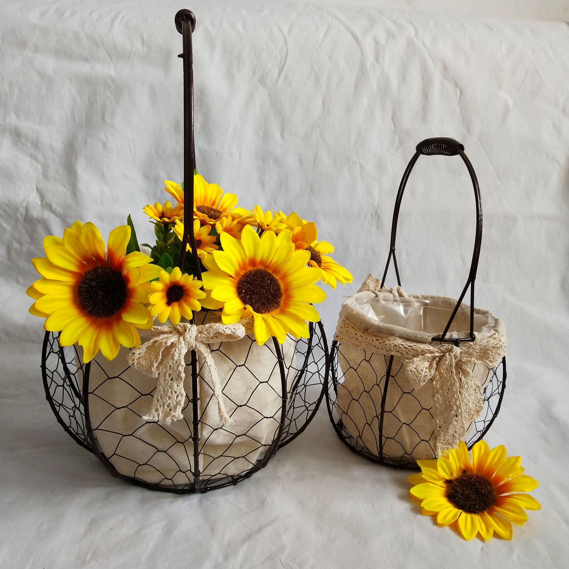 厂家直销铁艺铁丝网布艺花篮插花小型方底圆口花篮植物铁艺花篮
