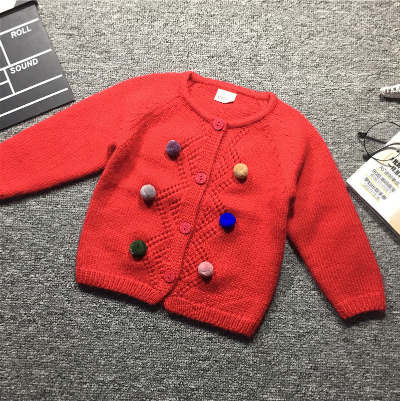 批发韩版新款十格儿品牌纽扣花纹毛球圆领小女童毛衣开衫